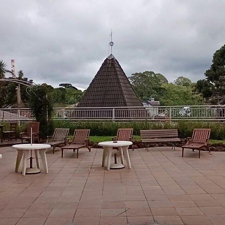 Apartamento No Residencial Village No Centro De Gramado, Com Piscina Aquecida E Hidromassagem Екстер'єр фото